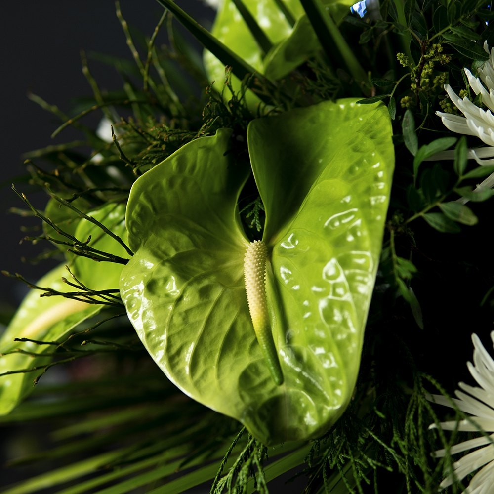 Smuteční dekorace k rakvi