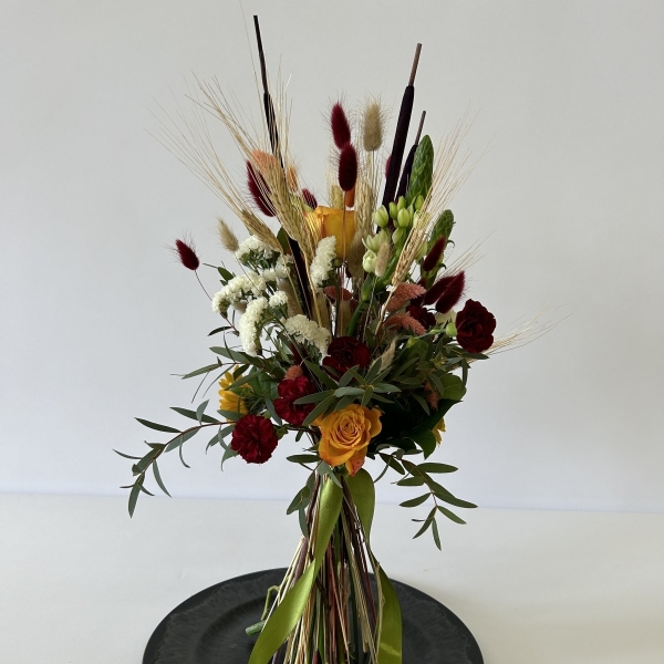 Kurz aranžování živých květin do nádoby, Ostrava, 30. 4. 2024