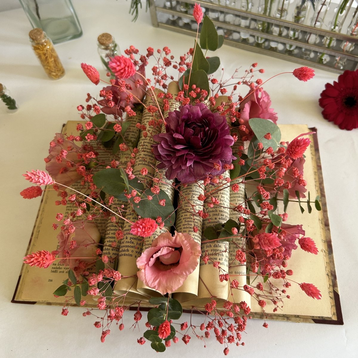 Aranžování květin do nádoby