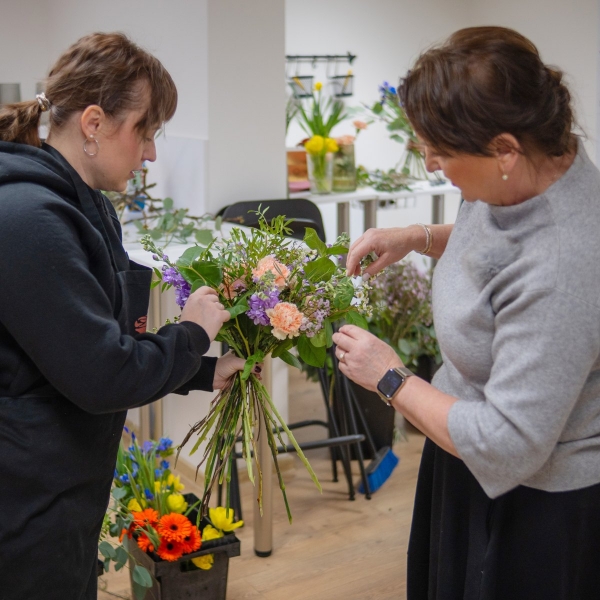 Rekvalifikační kurz Vazač květin – úroveň UČEDNÍK, Brno, 29.6. – 31. 7. 2026